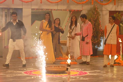 'Bigg Boss 6' Day 38, An emotional Diwali for the housemates